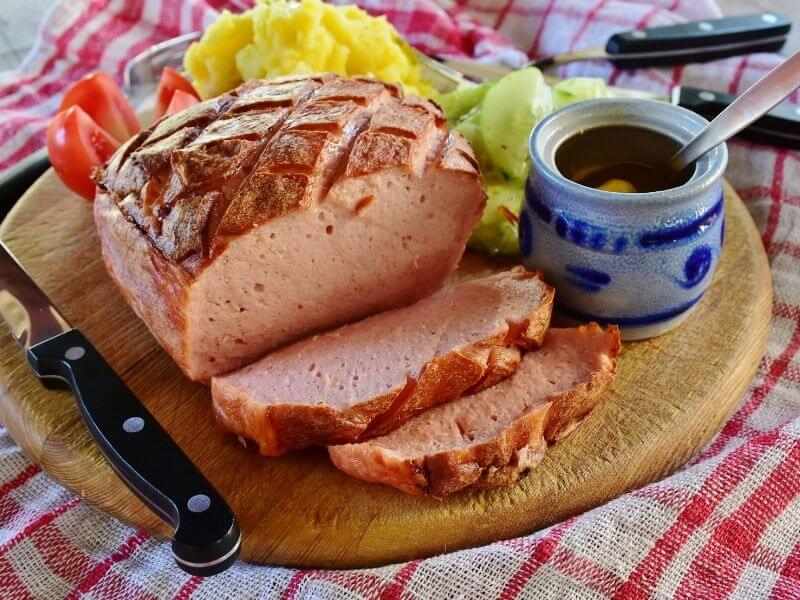 Wie gesund ist Leberkäse und macht er dick?