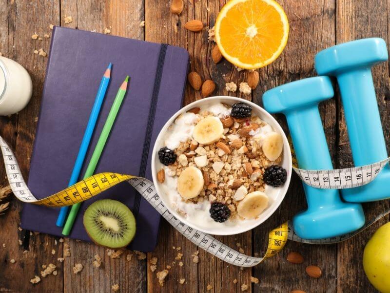 9 Wege, um den Neujahrsvorsatz zur Gewichtsabnahme zu verwirklichen